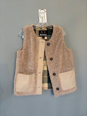 Like new - Barbour Taupe Sherpa Vest with Cream Pockets
